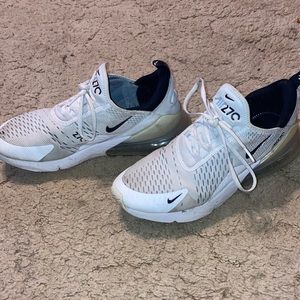 White Nike 270’s